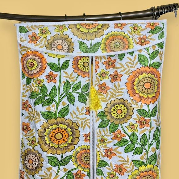 v i n t a g e :: MCM Floral Vinyl Hanging Closet Dress Storage - Picture 7 of 15